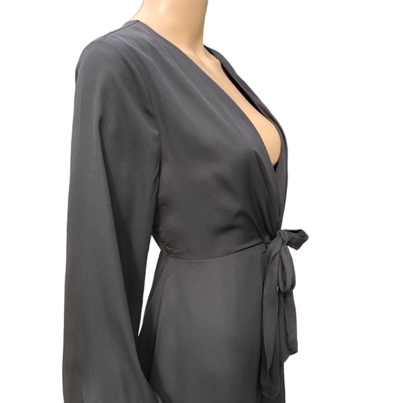 Lumiere NWT black short romper with plunging neckline Sz s - Picture 9 of 15